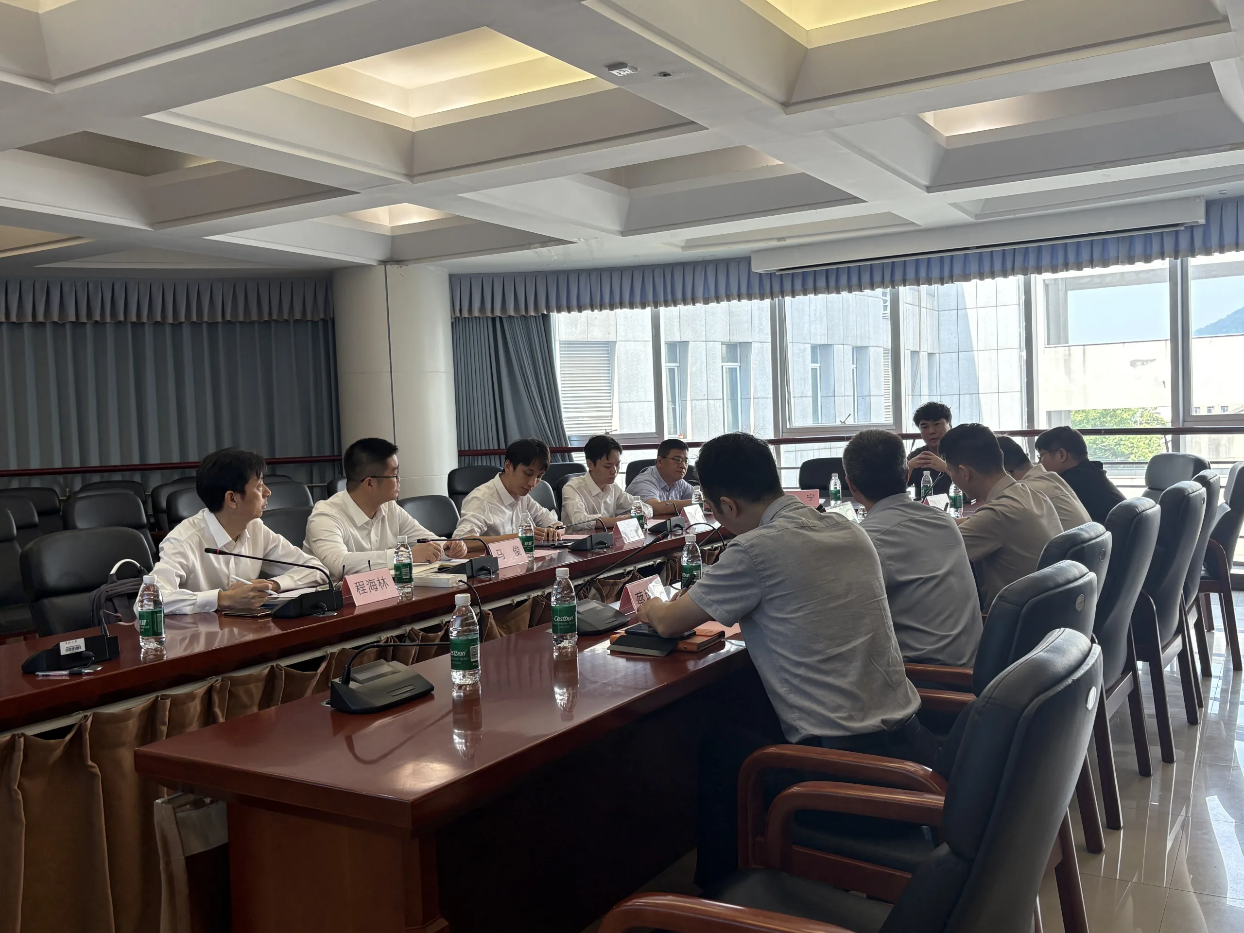 奥飞新材携手中建八局南方公司开展气凝胶技术专题交流 1 WechatIMG119 scaled